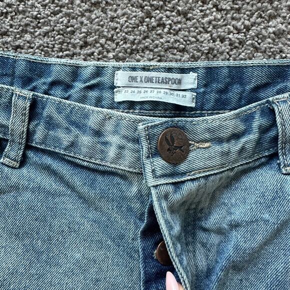 One Teaspoon Chargers Shorts - Picture 3 of 6